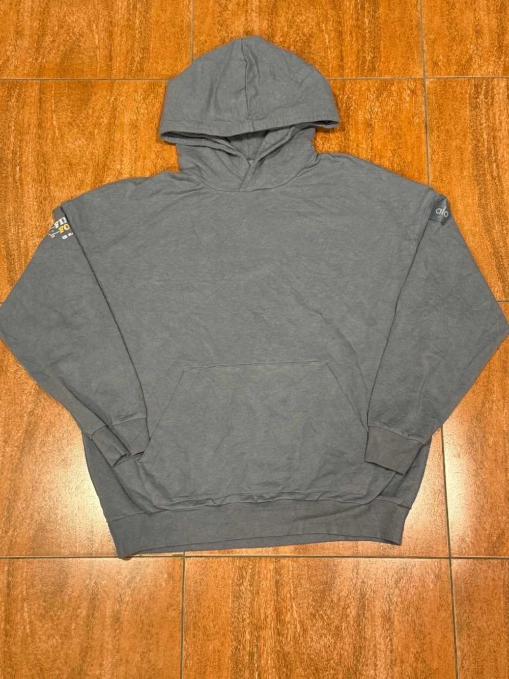 Alo Yoga Grey Oversized Pullover Hoodie Size Small.